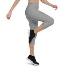 Load image into Gallery viewer, Capri Leggings
