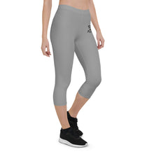 Load image into Gallery viewer, Capri Leggings
